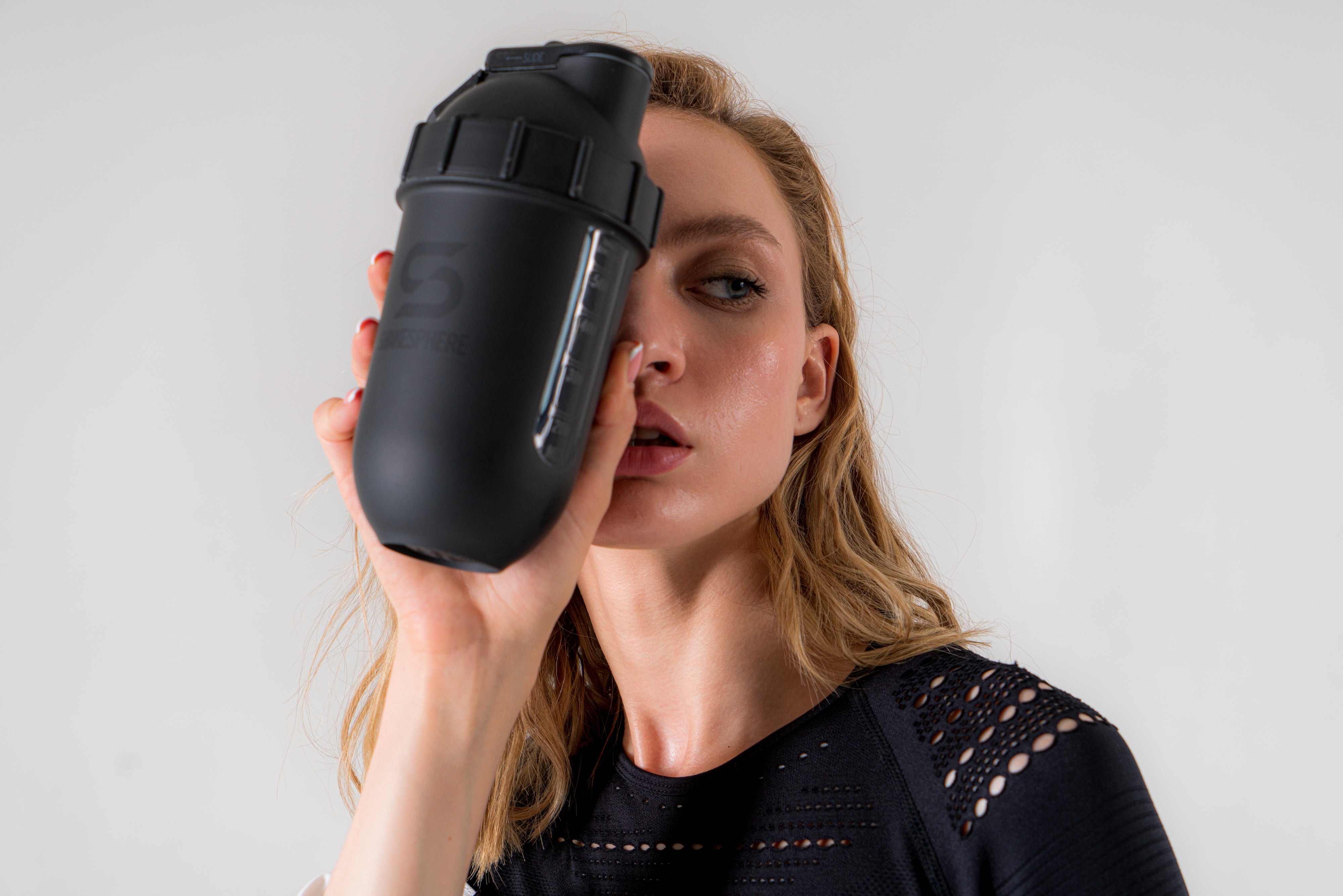 700mls ShakeSphere Tumbler View Matte Black/Black Window