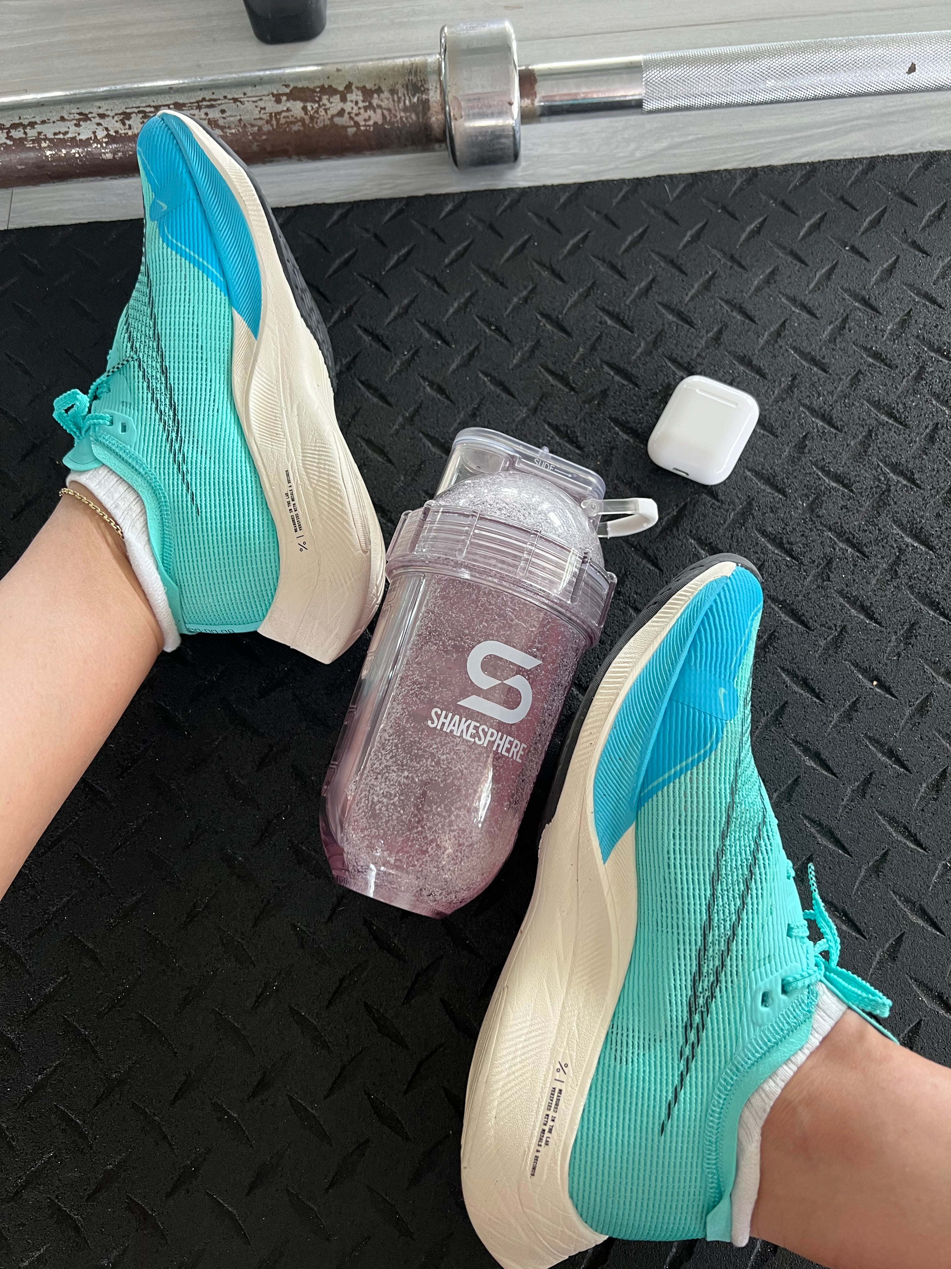 ShakeSphere Tumbler Cooler Shaker Clear